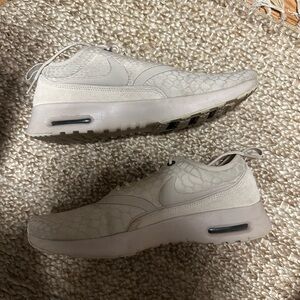 Nike Light Beige Textured Sneakers